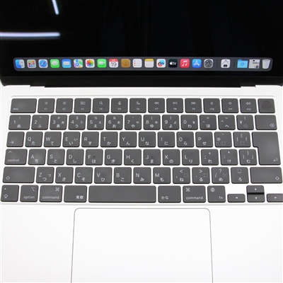MacBook Air (M2, 2022) / Apple M2 / 16GB / SSD 512GB