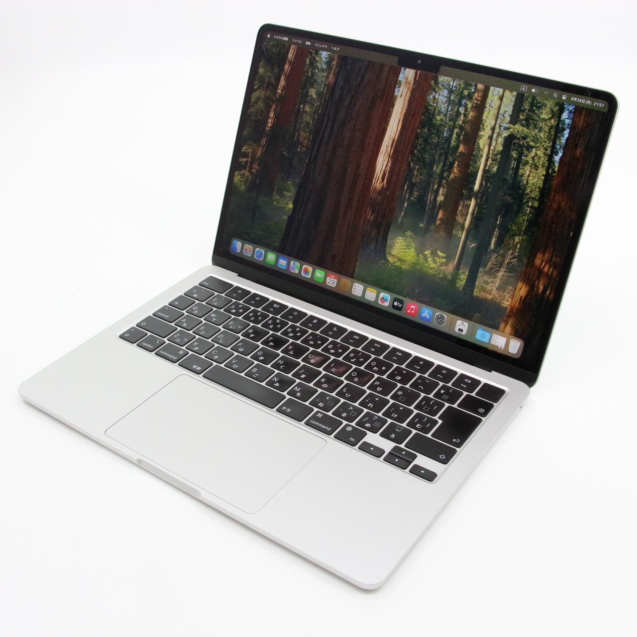 MacBook Air (M2, 2022) / Apple M2 / 8GB / SSD 512GB