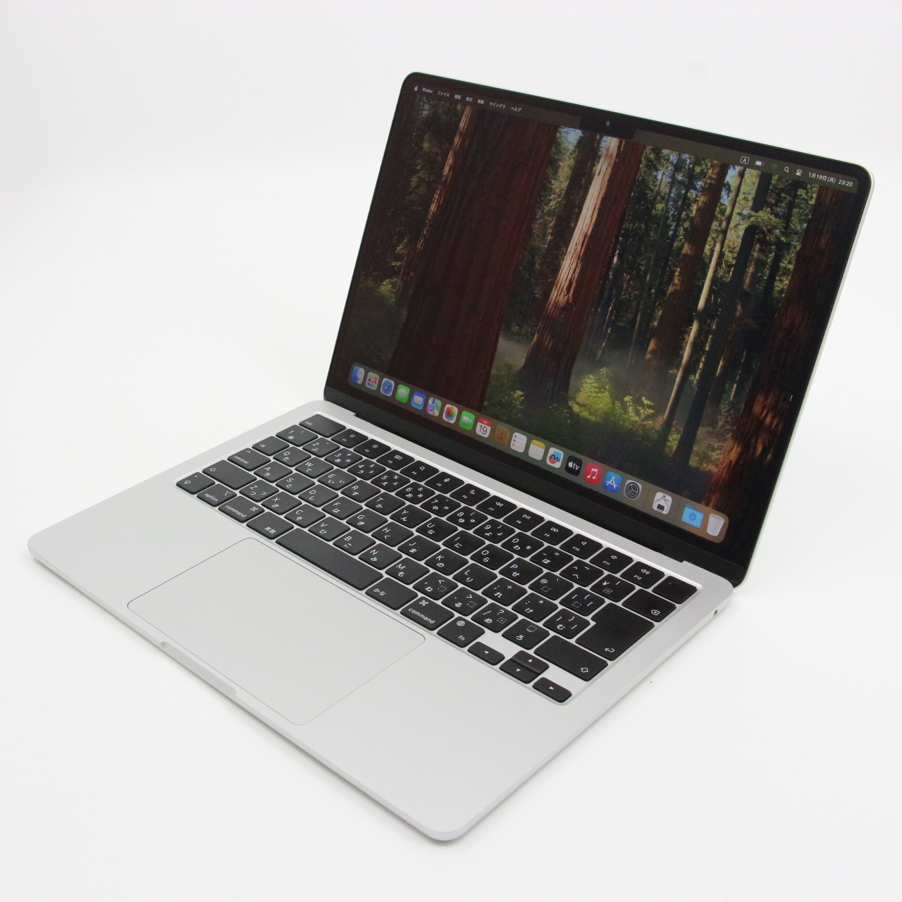 MacBook Air (M2, 2022) / Apple M2 / 16GB / SSD 512GB