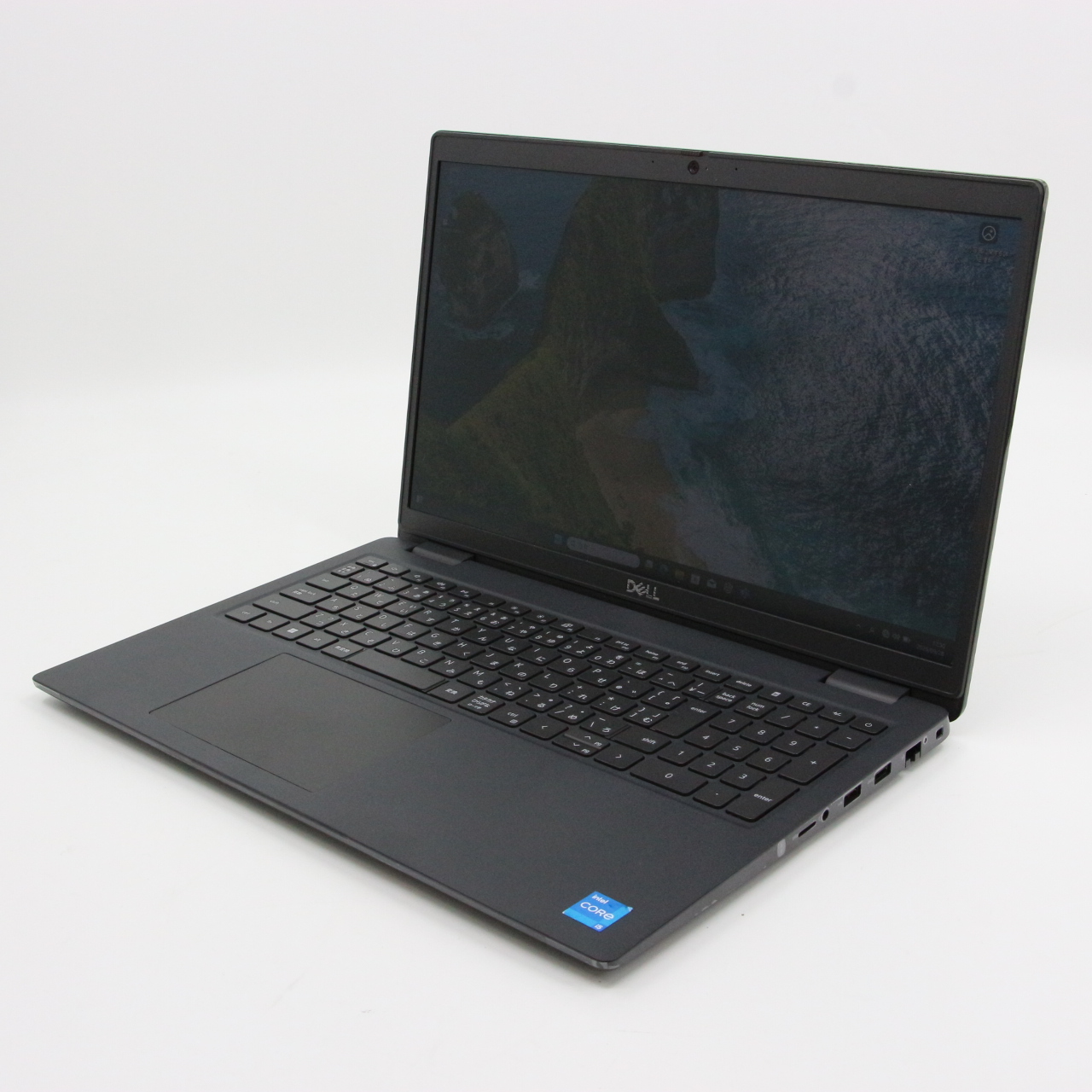 Latitude 3520 / 15.6インチ / Core i5-1145G7 / 2.6GHz / 16GB / SSD 256GB