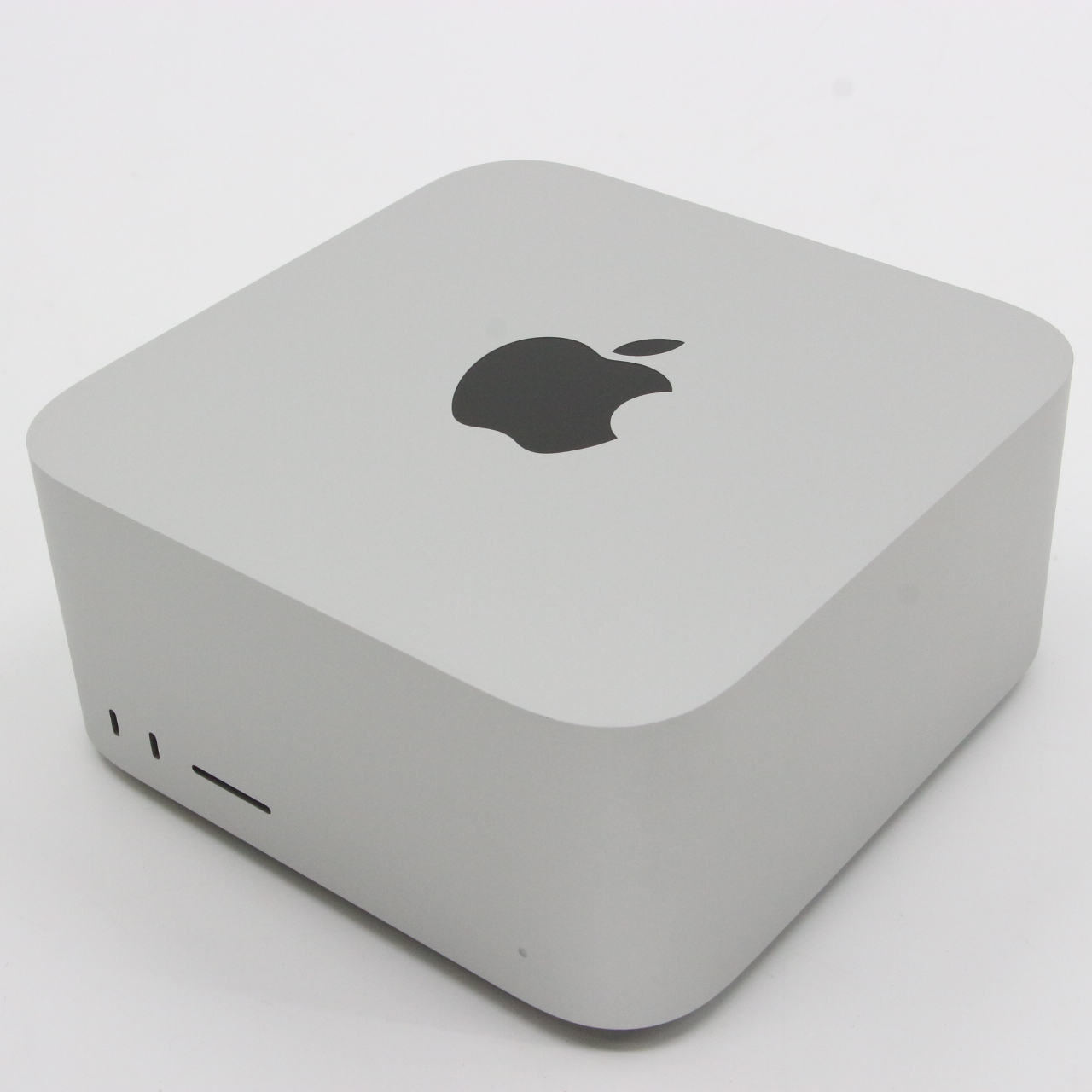 Mac Studio (2022) / 10コア Apple M1 Max / 64GB / SSD 4TB